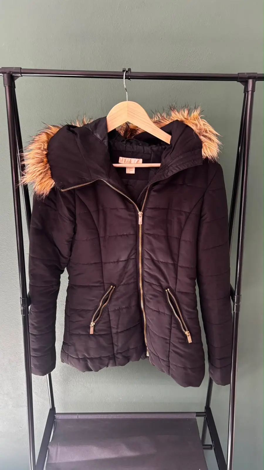 H&M Faux Fur Trim Fitted Hooded Puffer Jacket