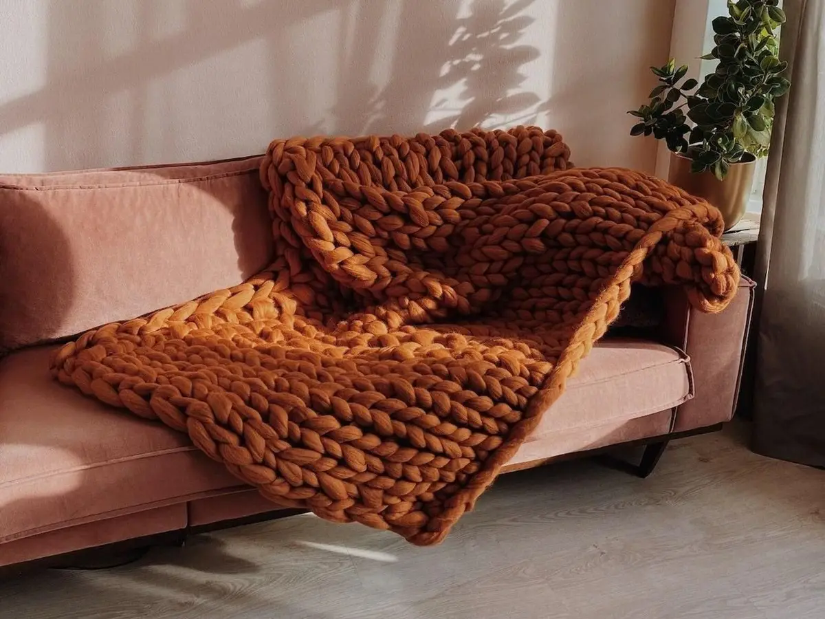 Chunky Knitted Beige Blanket