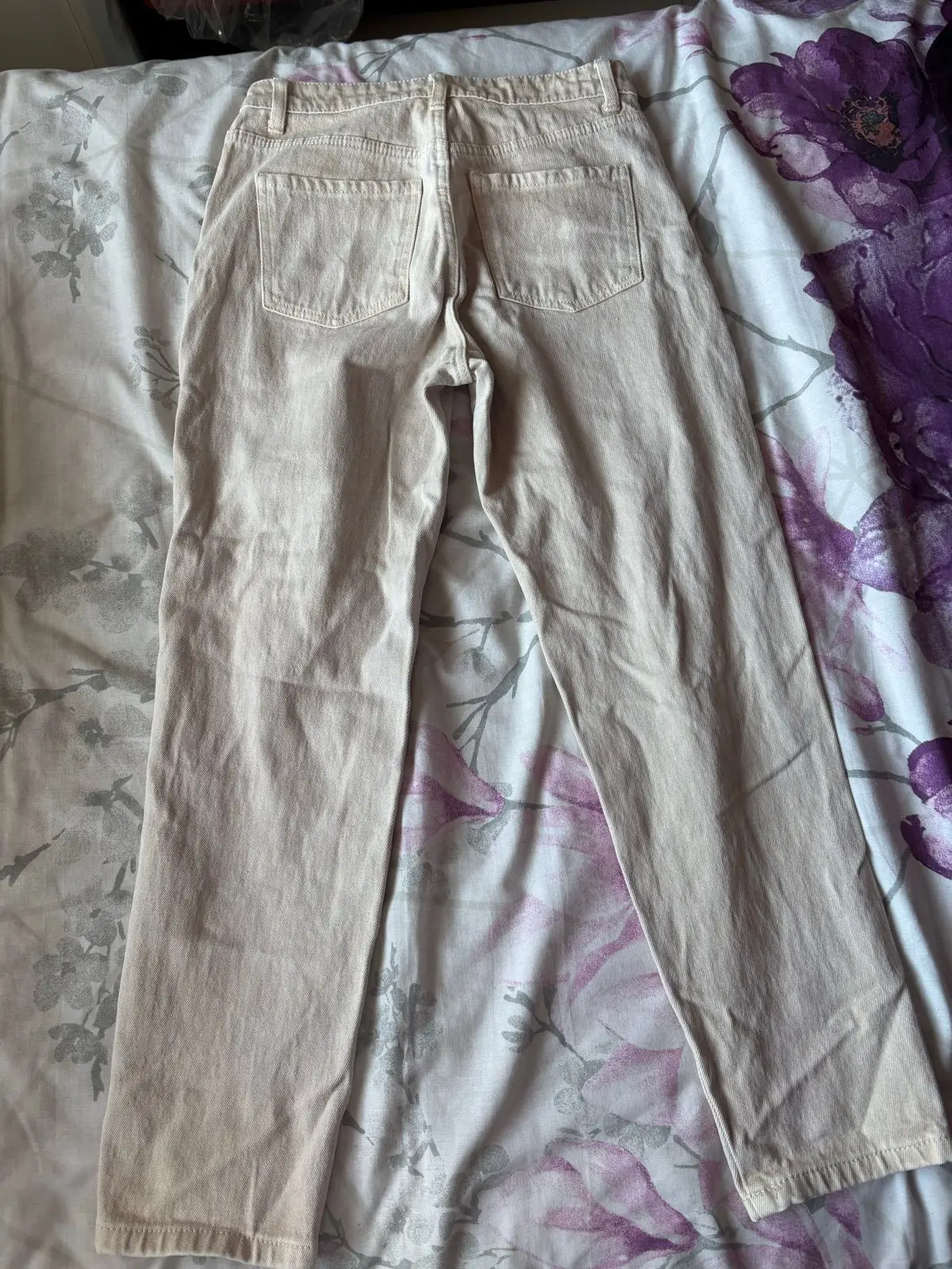 Light Beige Distressed Jeans