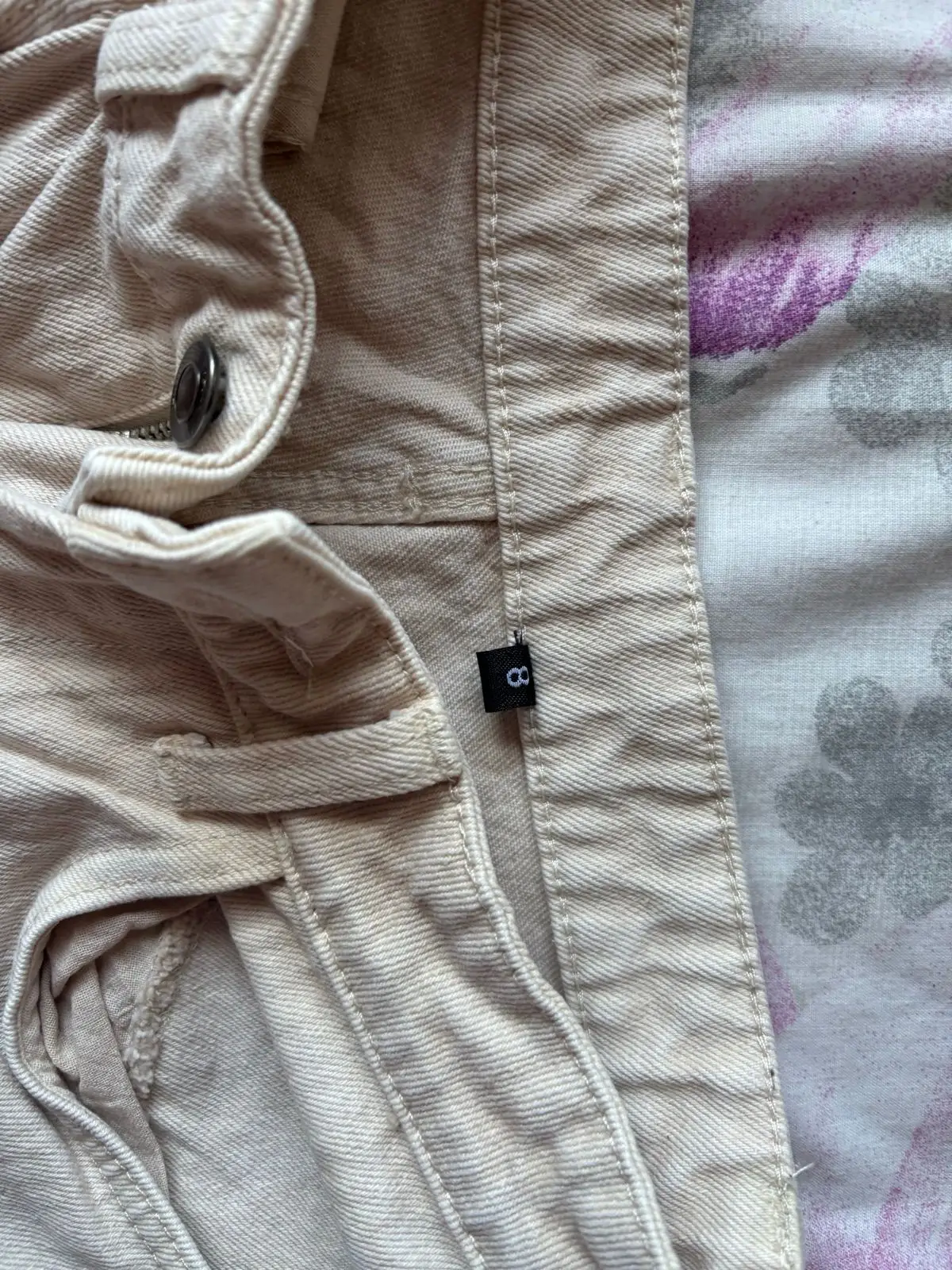 Light Beige Distressed Jeans