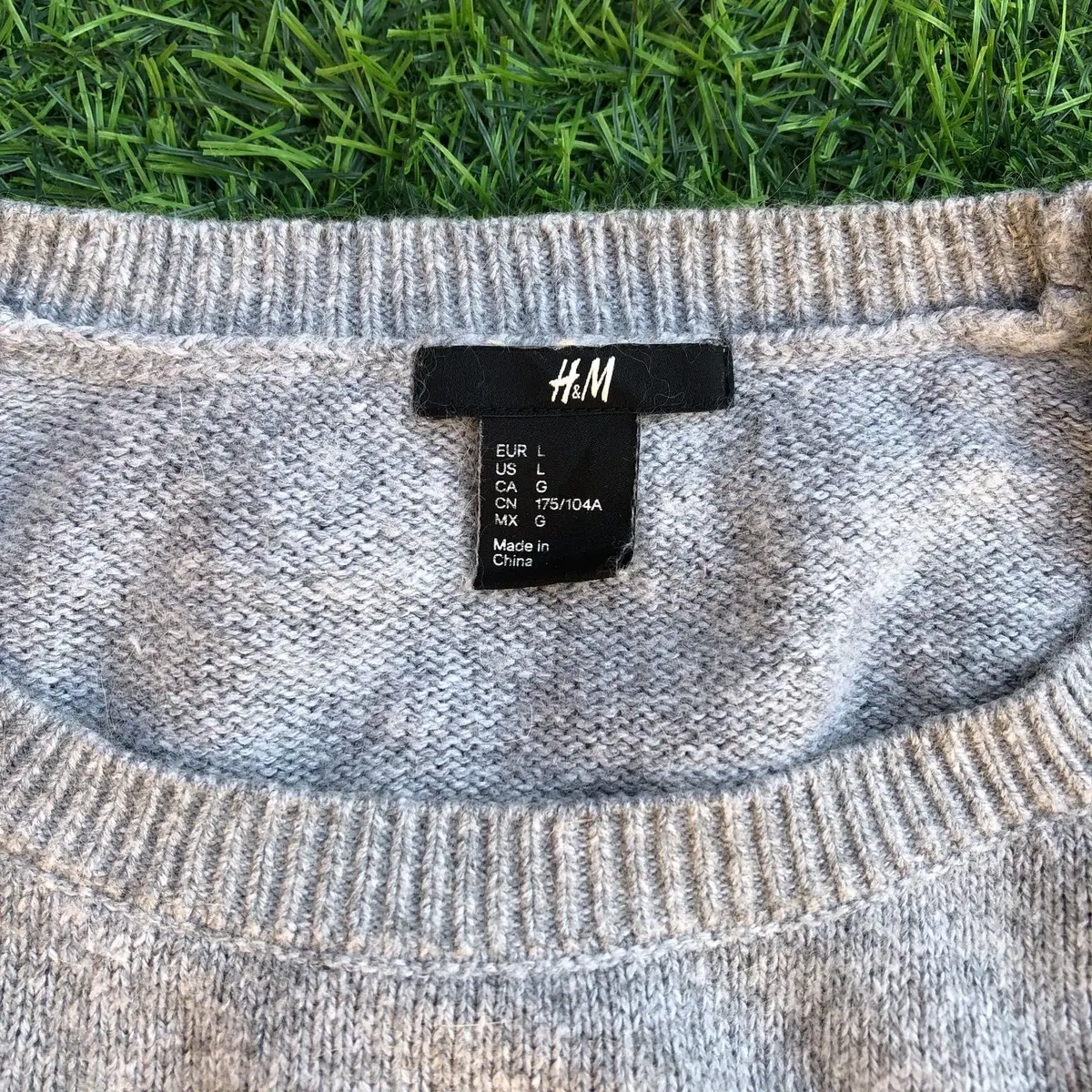 H&M Grey Sweater with Red Lip Graphic