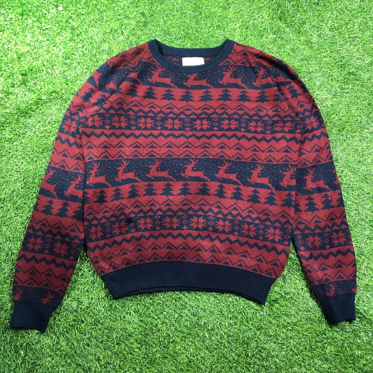 Primark Red and Navy Patterned Sweater