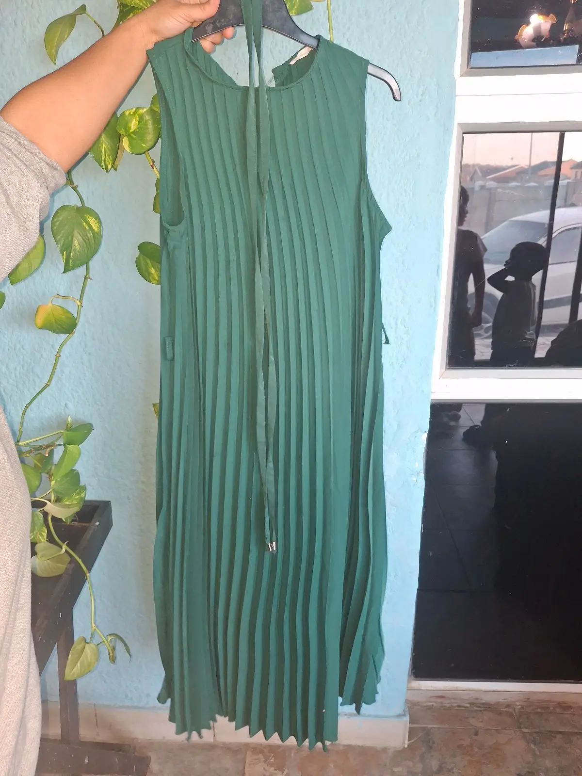 Forever New Green Pleated Sleeveless Dress