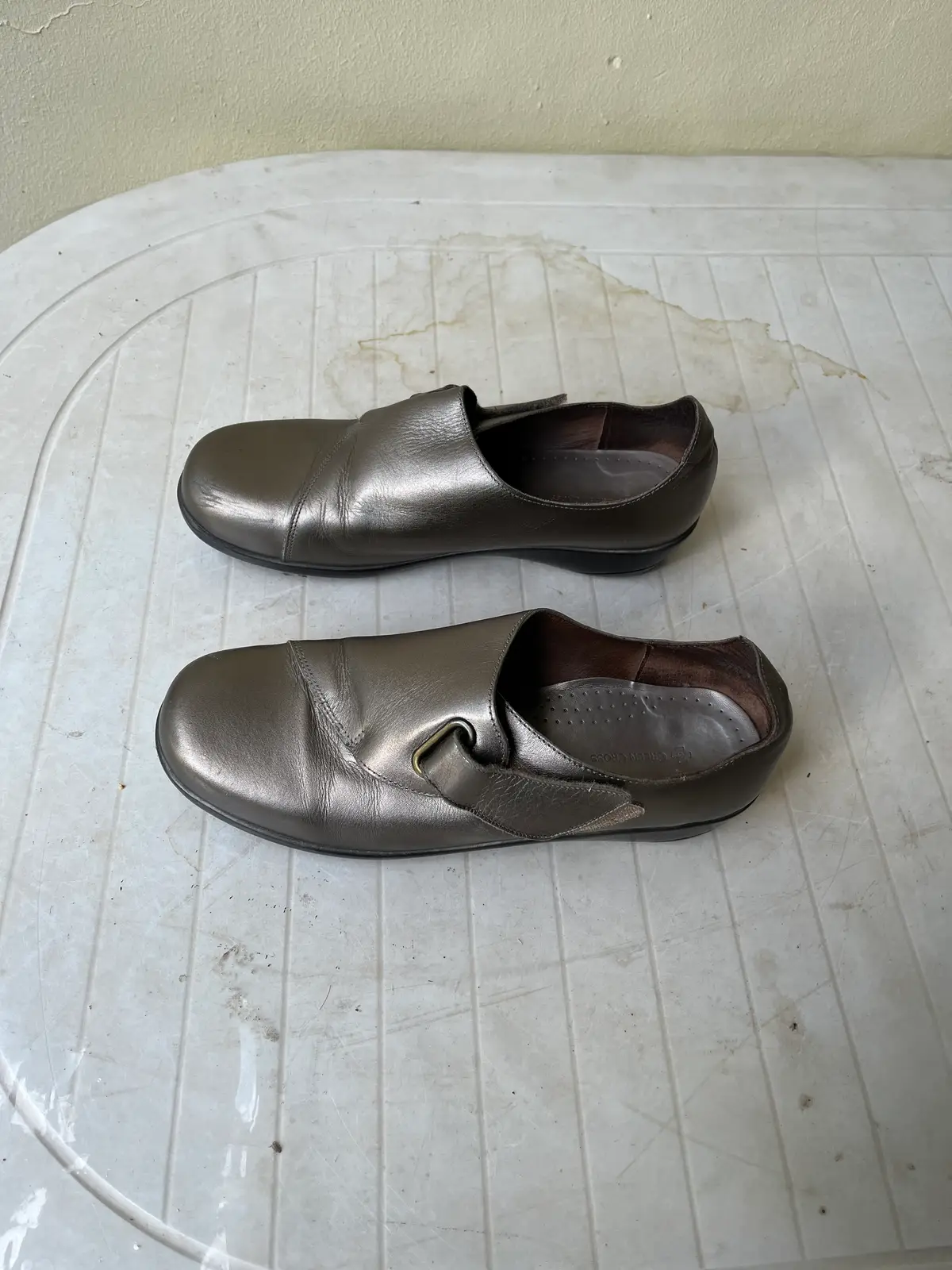 Green Cross shoe