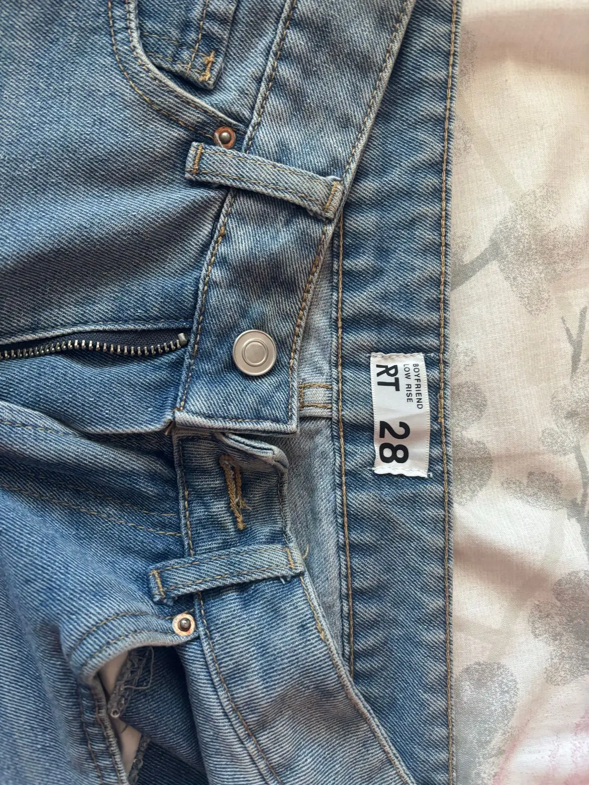 Mr Price RT Light Wash Ripped Jeans