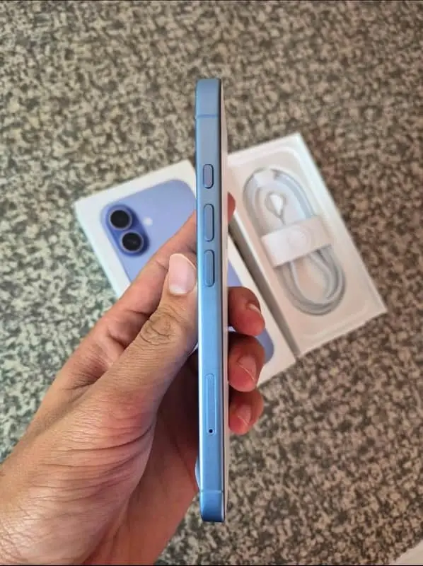 Apple iPhone 17, Brand New