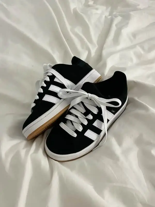 Black Adidias Campus
