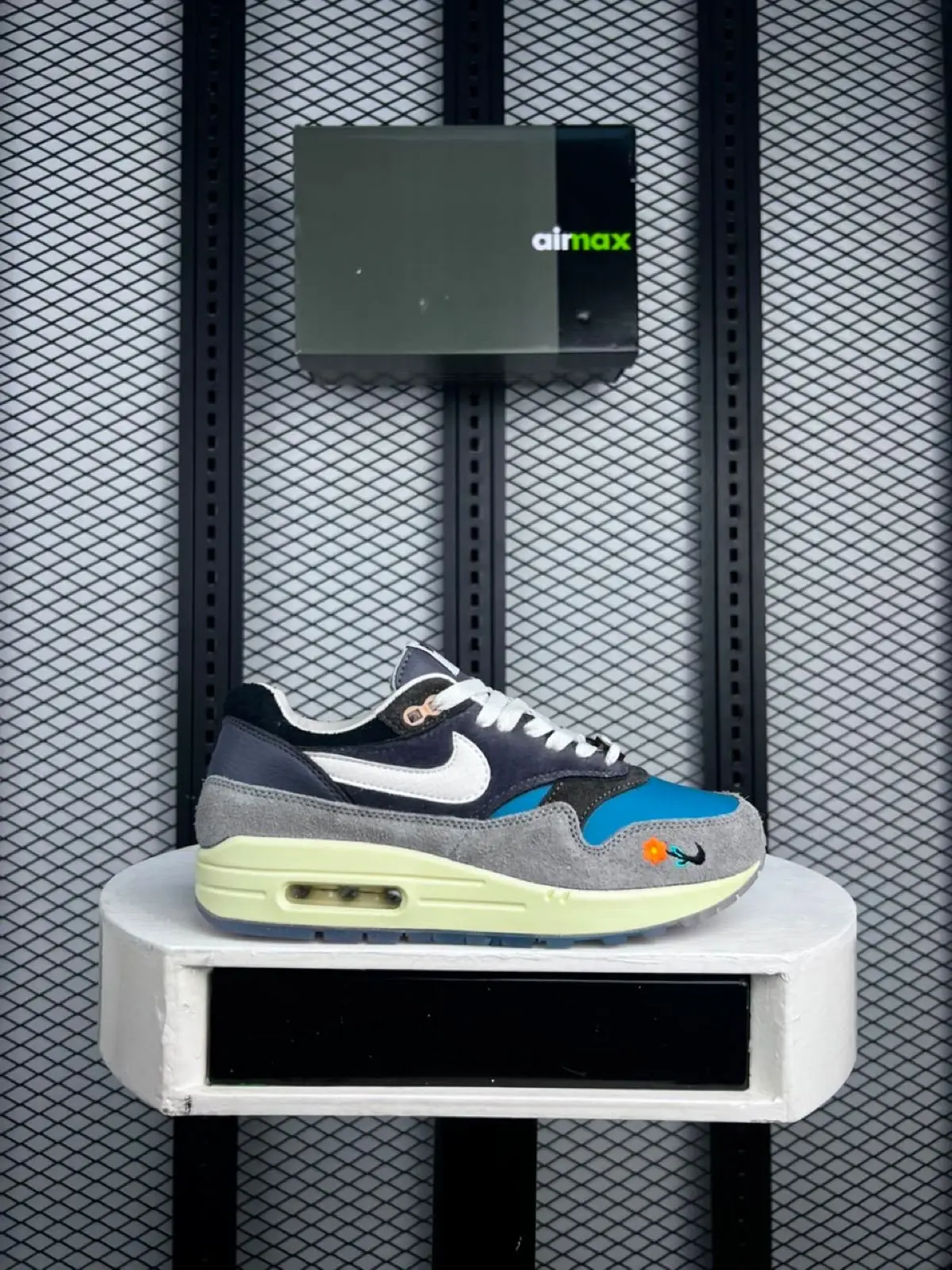 Nike Air Max 1 Grey Orange Speckled Midsole