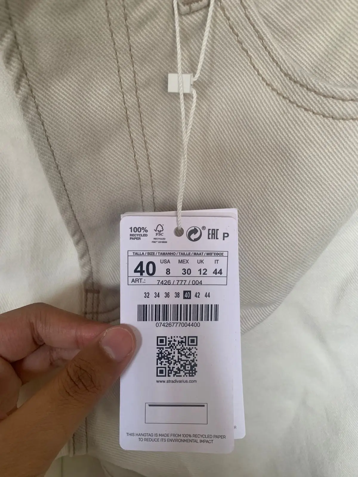Stradivarius Cream Cropped Jeans Size 12