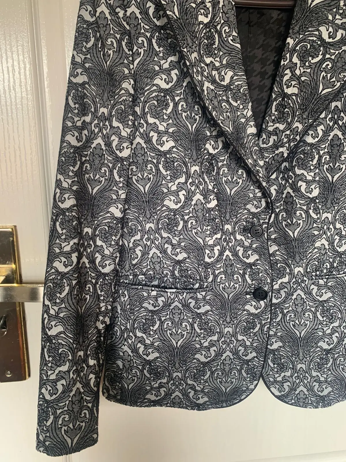Black & White Damask Patterned Blazer