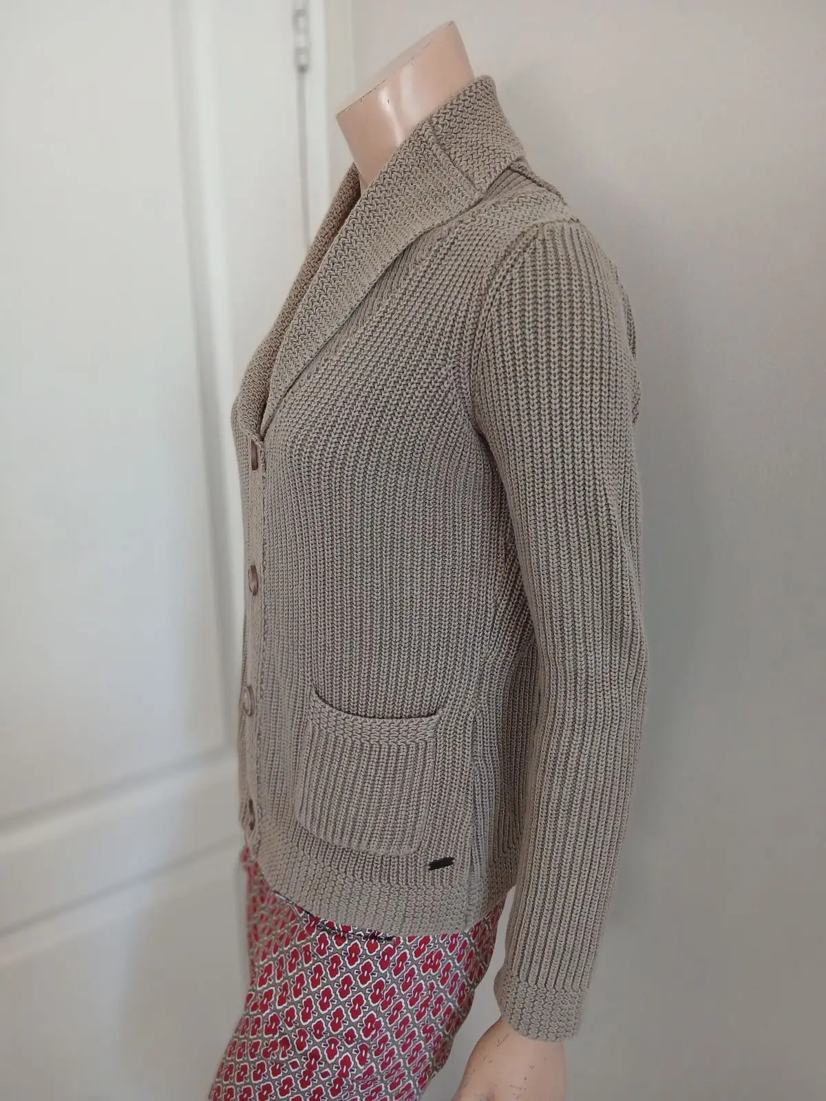 Old Khaki Light Brown Knitted Cardigan