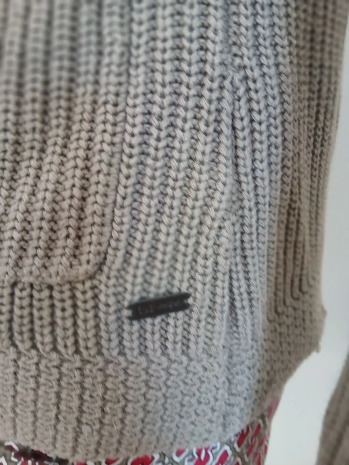 Old Khaki Light Brown Knitted Cardigan
