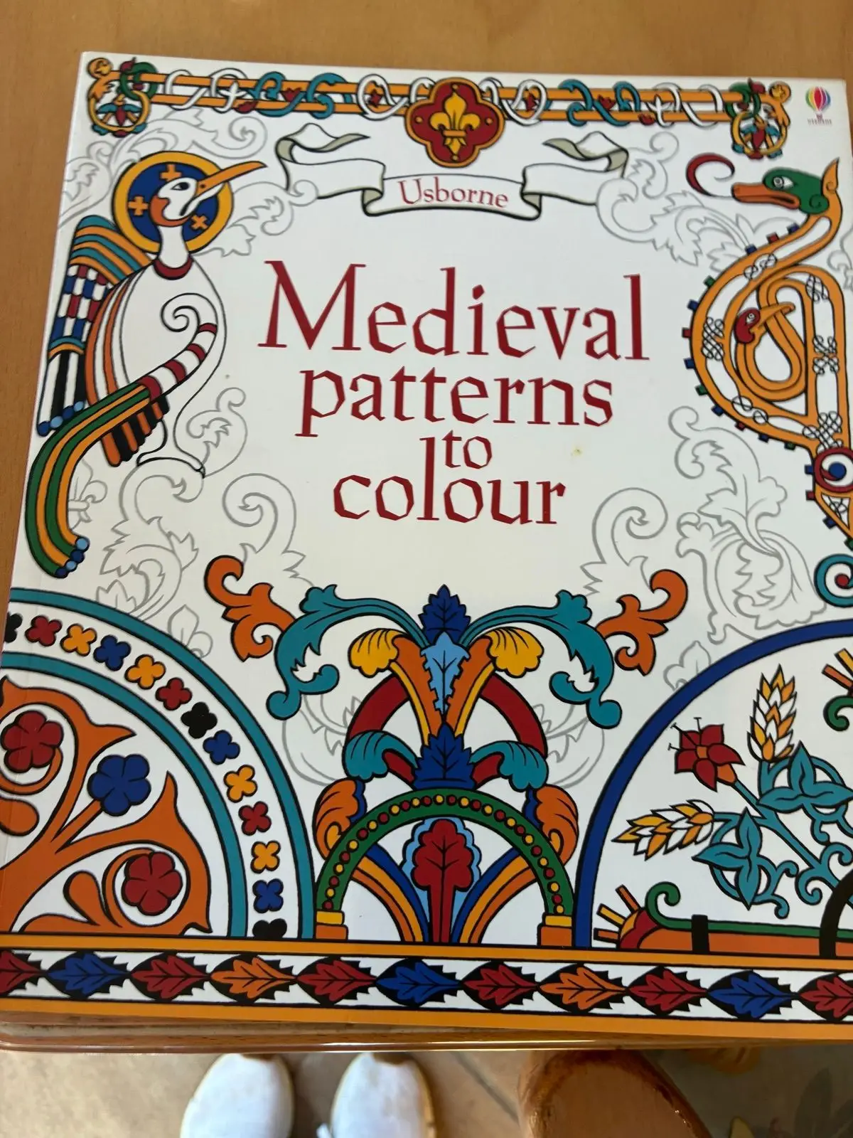 Usborne Medieval Patterns to Colour Book