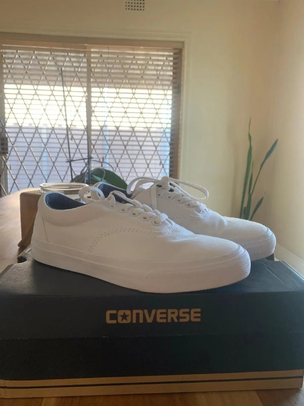 Converse White Canvas Sneakers Size 5