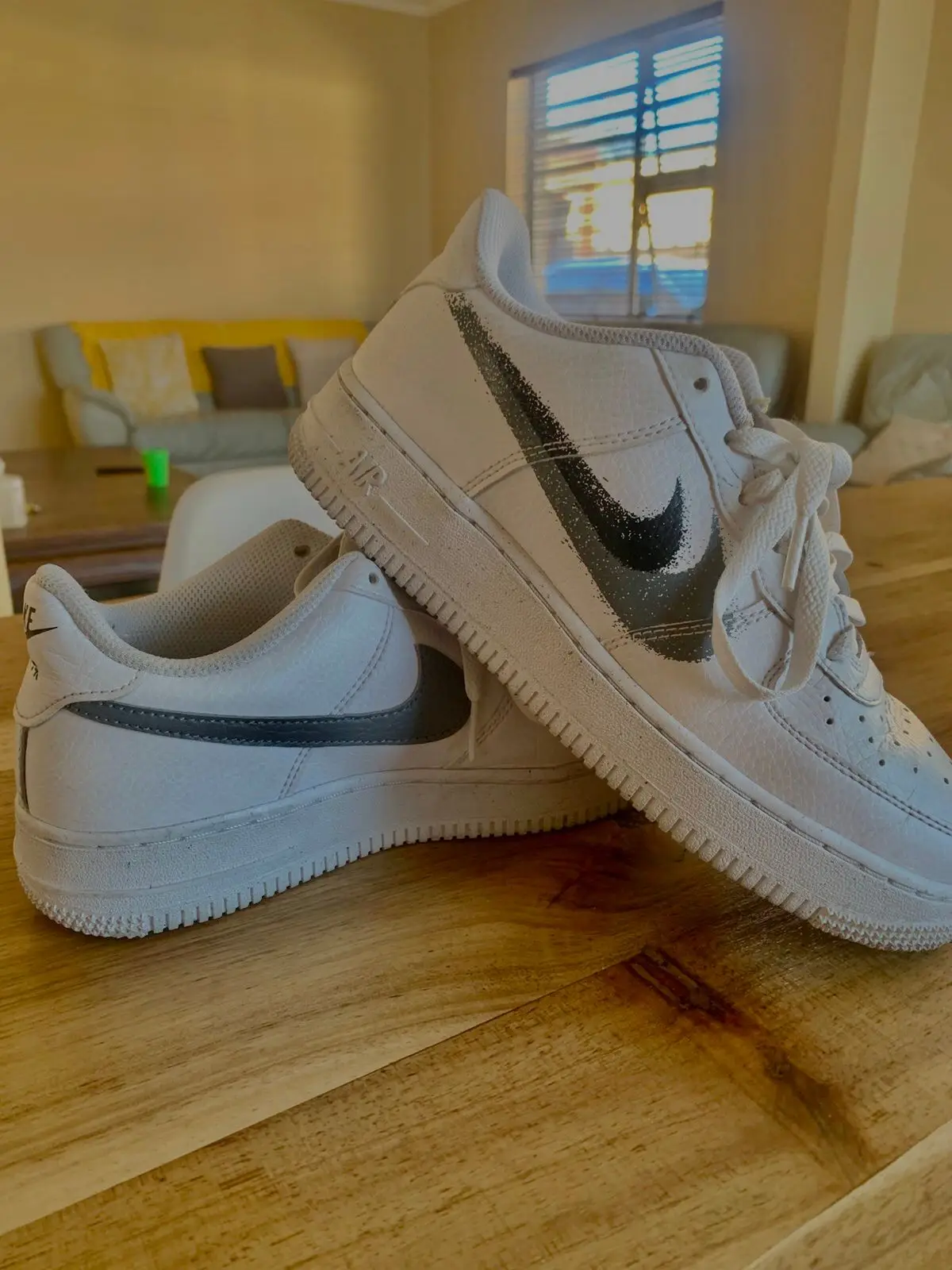 Nike Air Force 1 Low White Black Glitter Swoosh Size 5