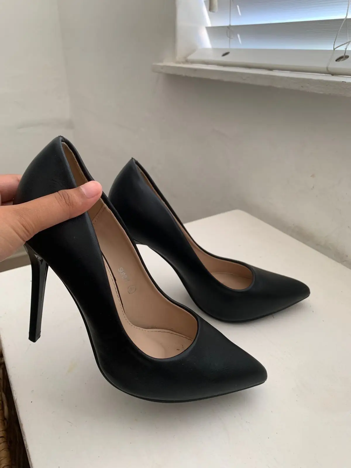 YDE another marketplace YDE Black Pointed-Toe Heels Size 5