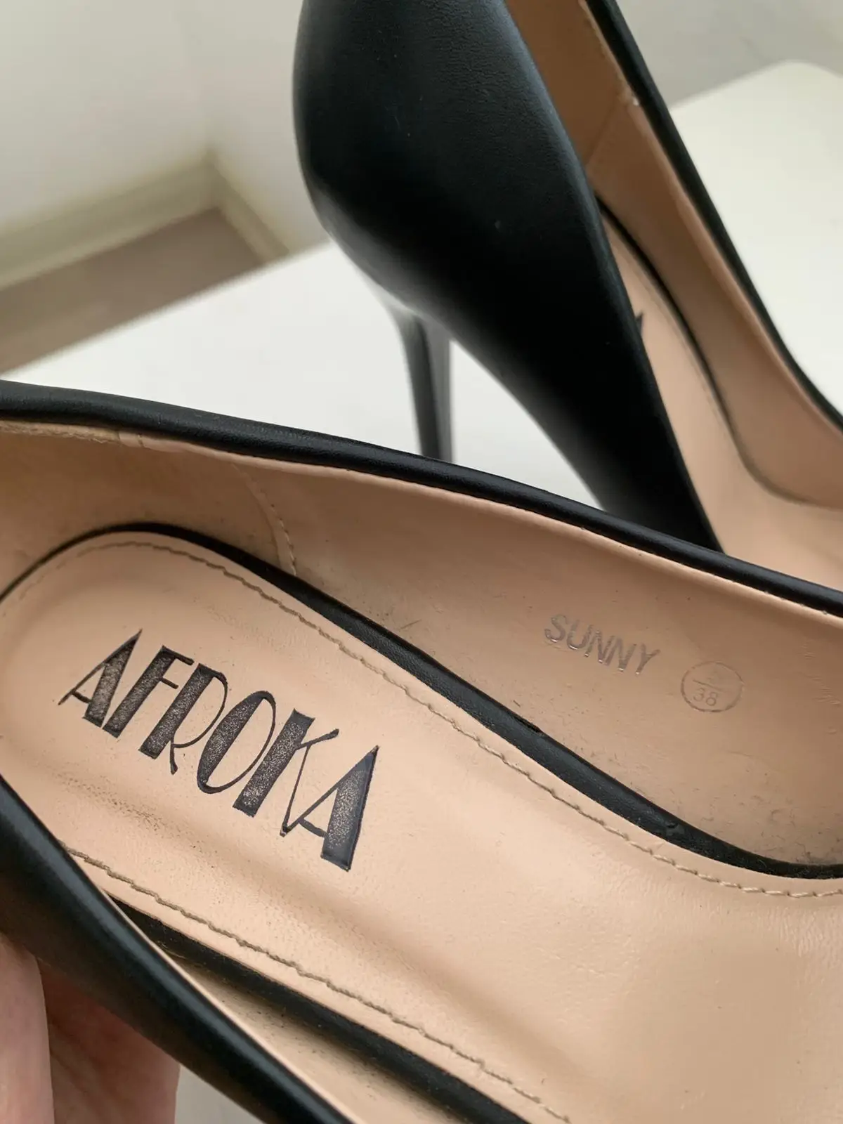 another marketplace YDE Black Pointed-Toe Heels Size 5