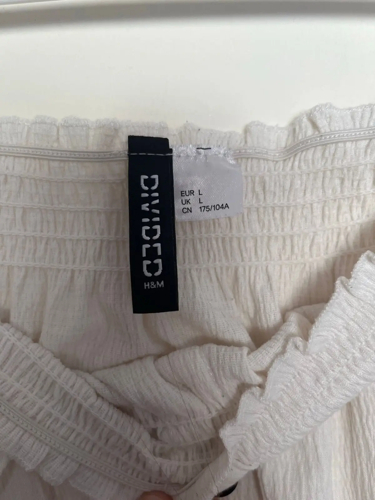 H&M Off-Shoulder Crop Top White L