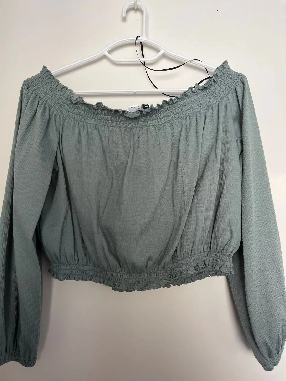 H&M Light Green Off-Shoulder Blouse