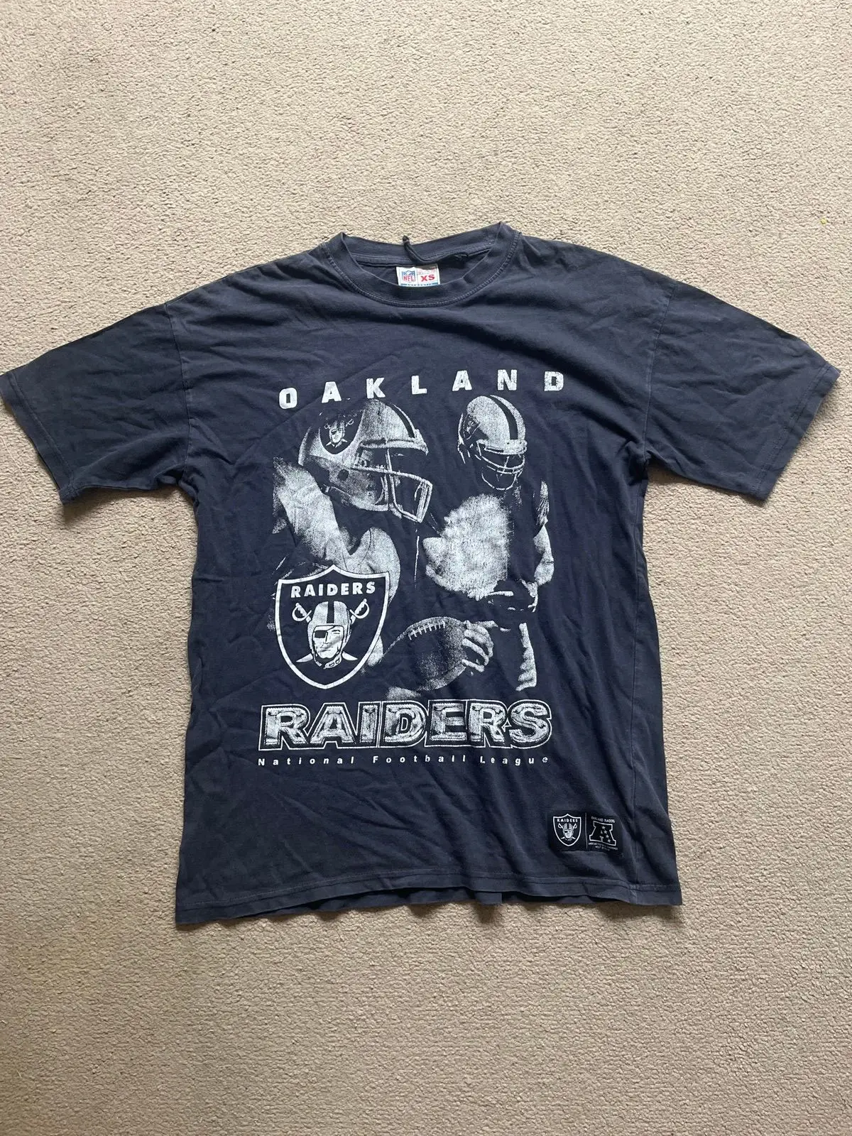 Factorie Oakland Raiders Vintage NFL T-Shirt Black S