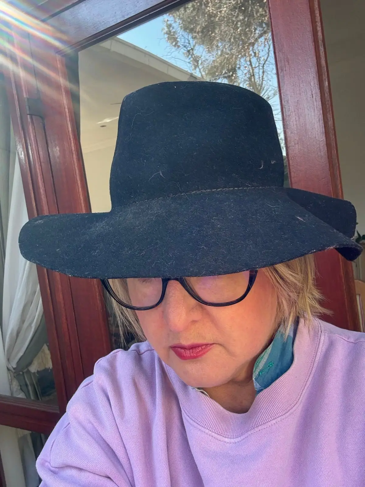 Black Wide-Brimmed Hat