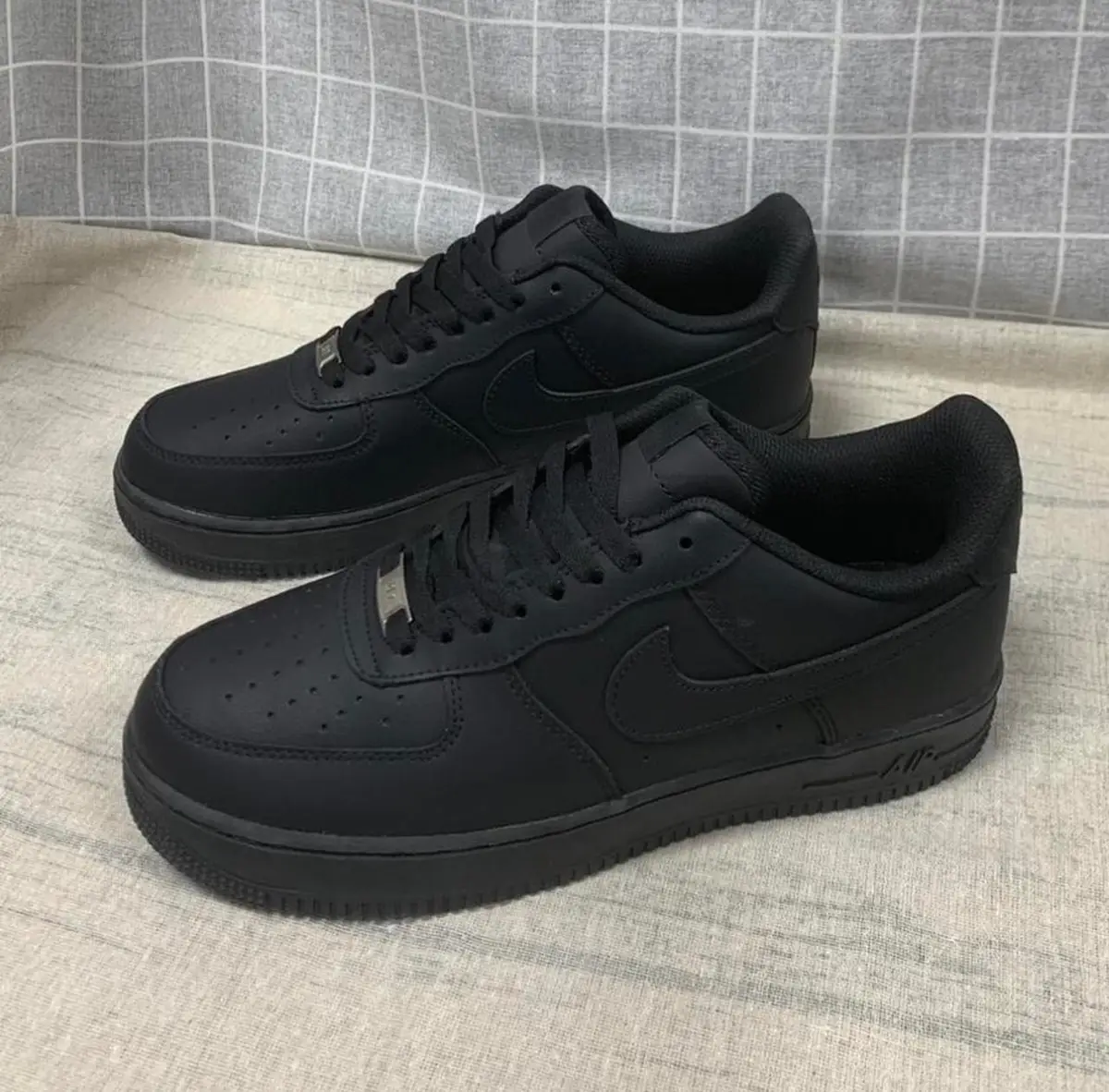 Nike Air Force 1 Black