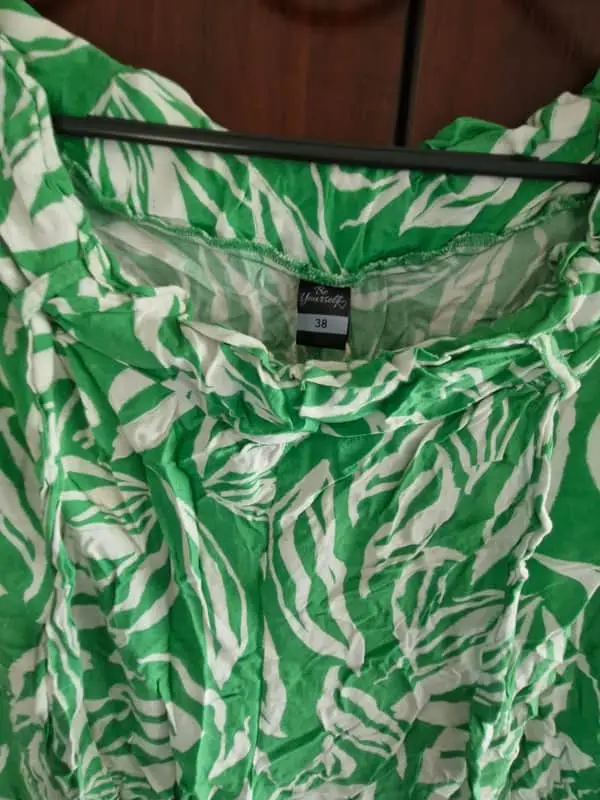 Green pattern pants