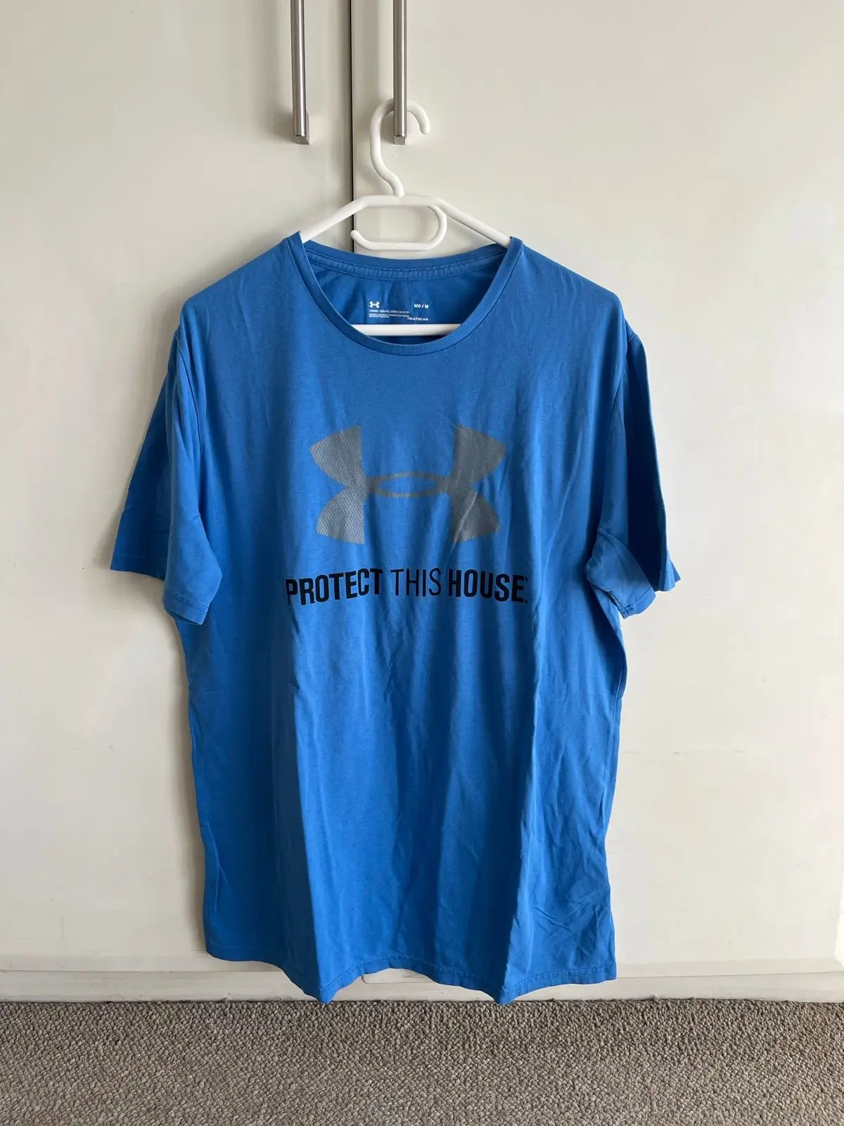 Under Armour Item — Size M