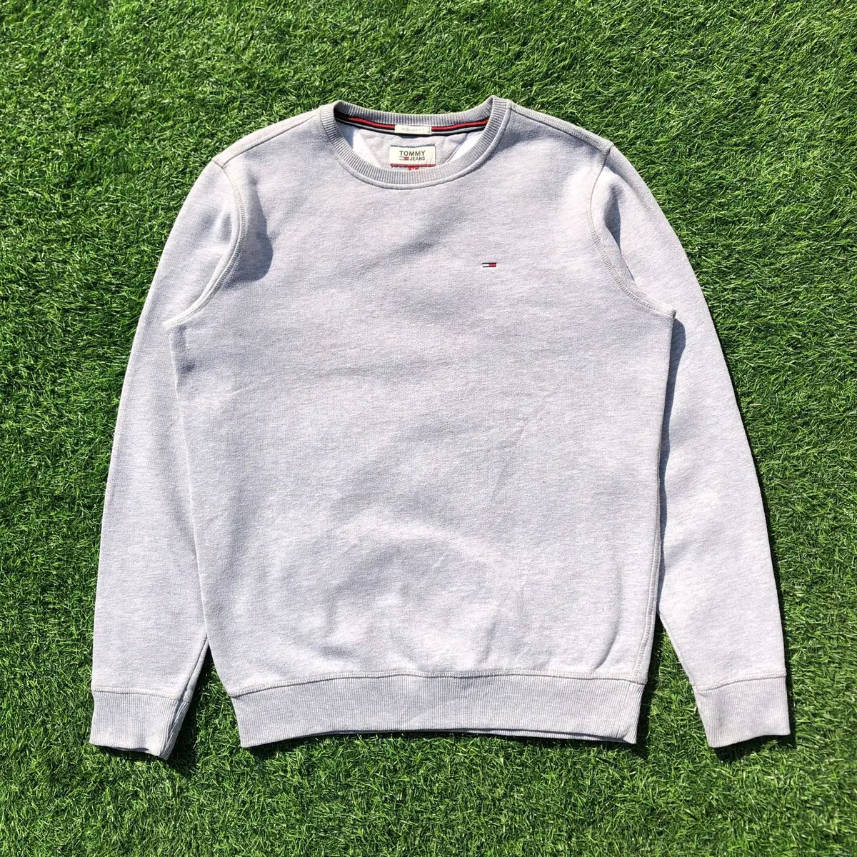 Tommy Hilfiger Item — Size M