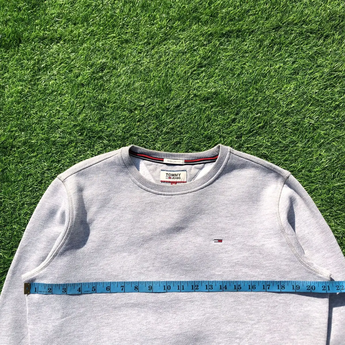 Tommy Hilfiger Item — Size M