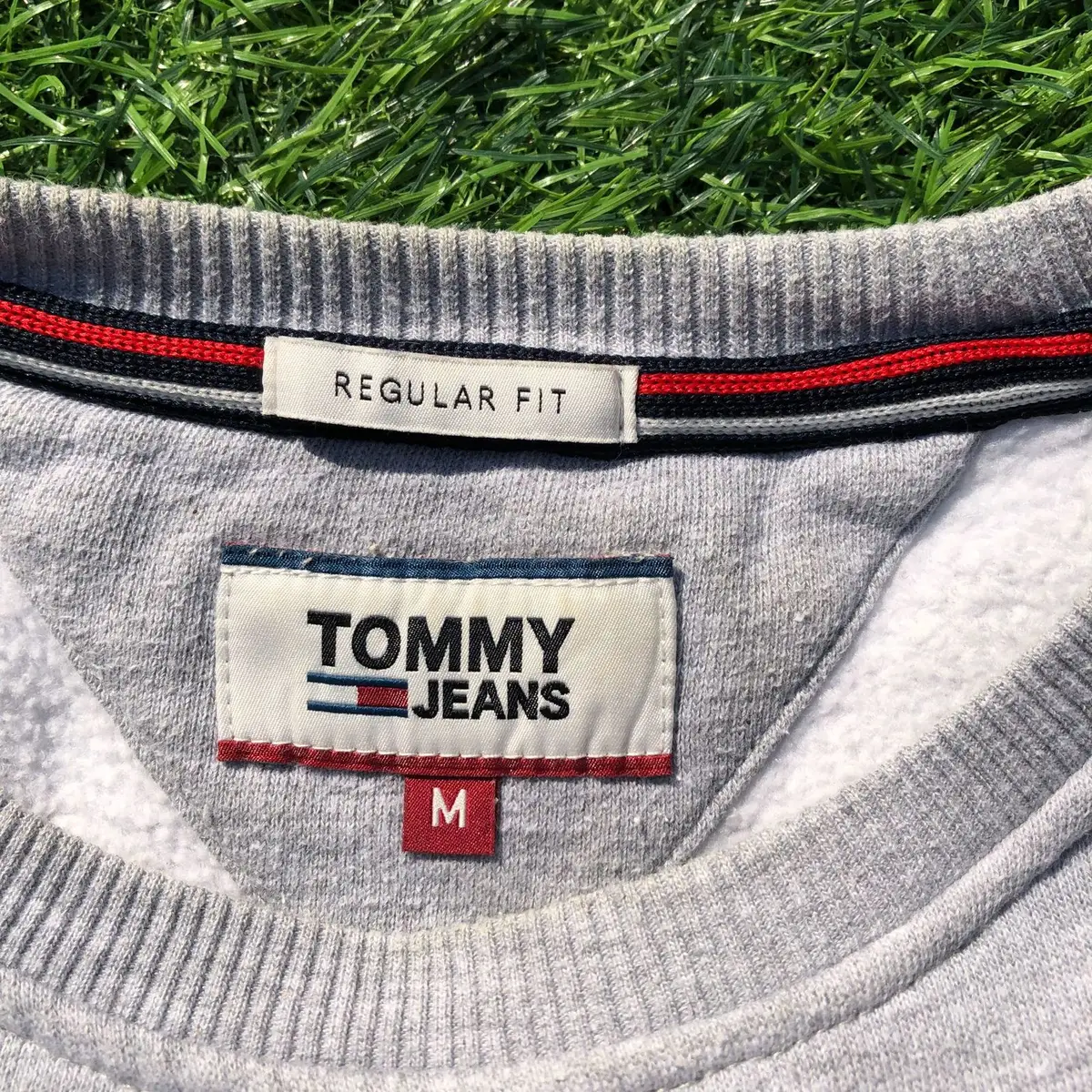 Tommy Hilfiger Item — Size M