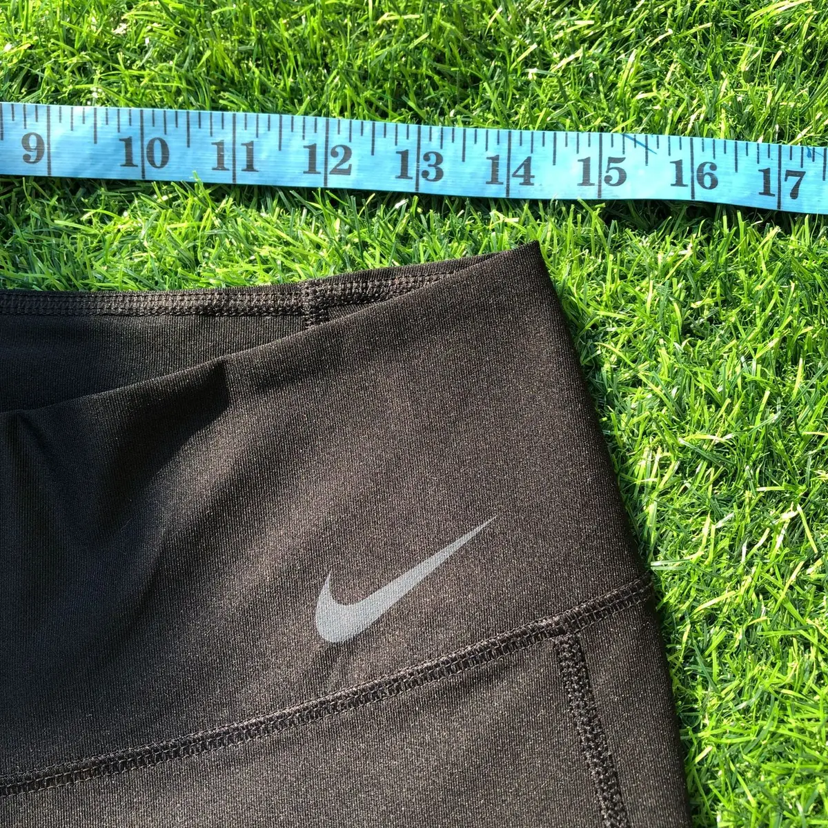 Nike Sneakers — Size L