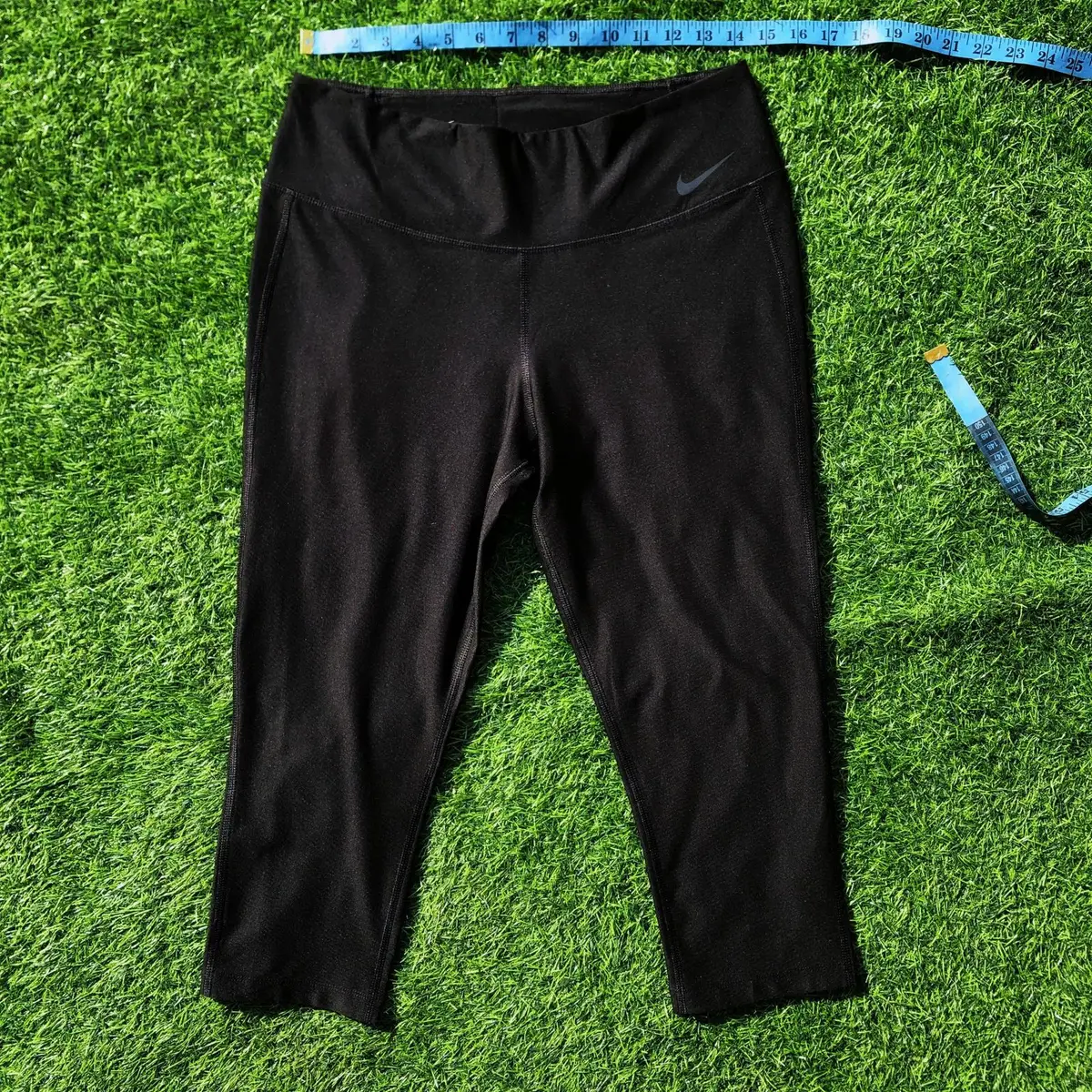 Nike Sneakers — Size L
