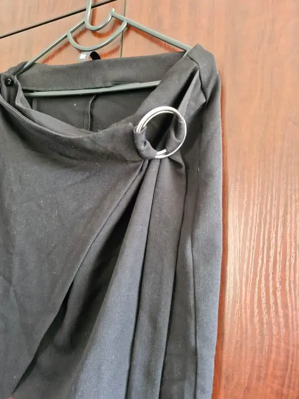 Black mini skirt with buckle