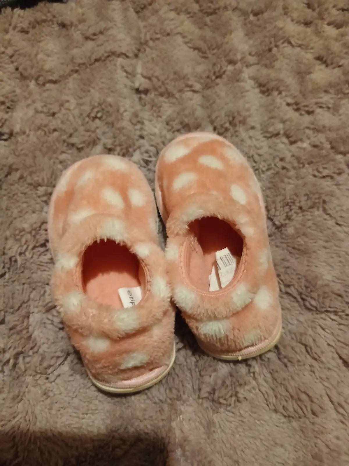 Peach Cow-Spot Fuzzy Slippers 12-18M