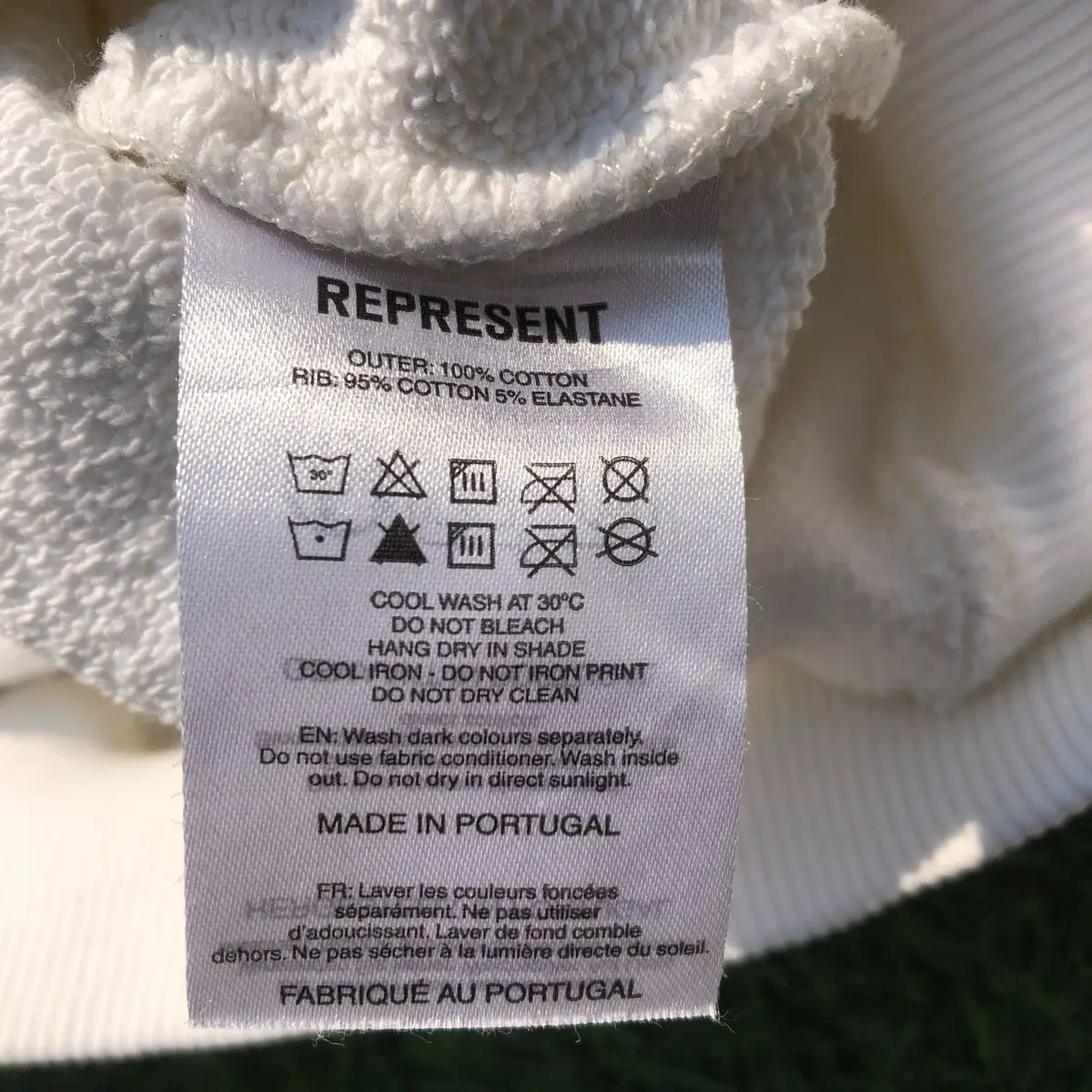 Represent Item — Size M