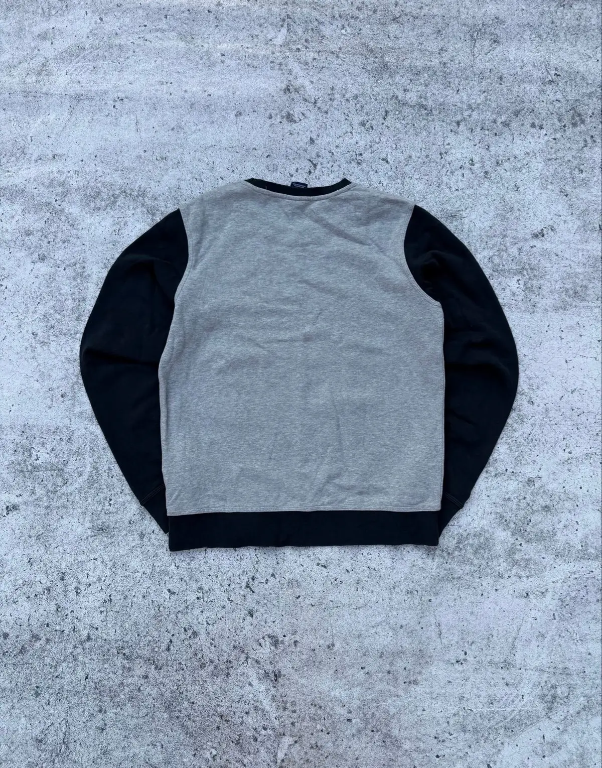 Nike Two-Tone Grey & Black Crewneck Sweatshirt