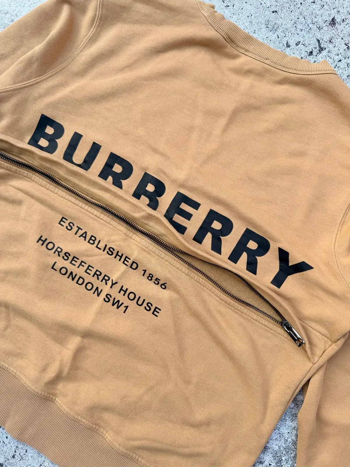 Burberry Horseferry Print Sweatshirt Tan Size L