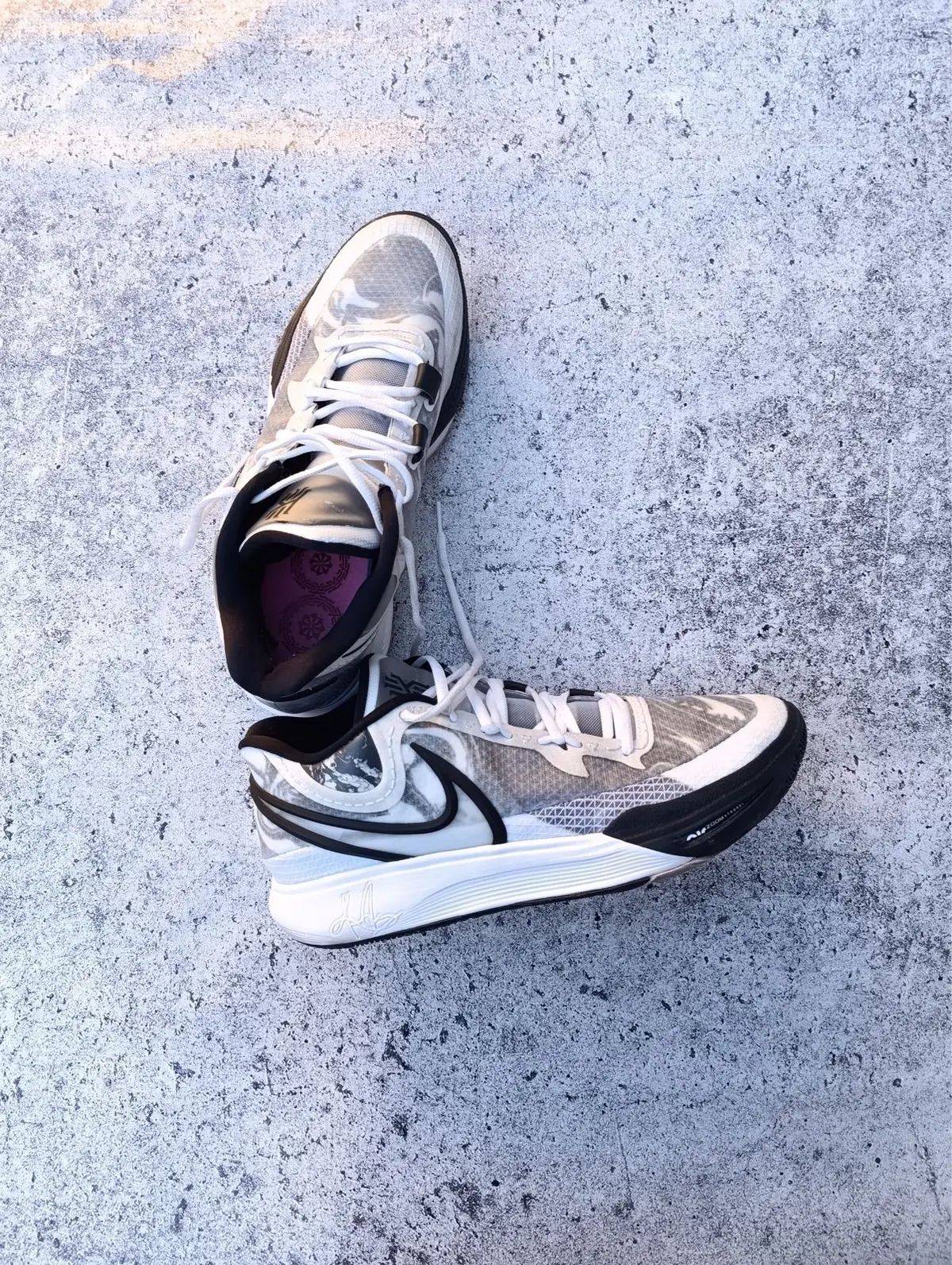 Nike Kyrie Infinity Basketball Sneakers Grey White Black UK 11