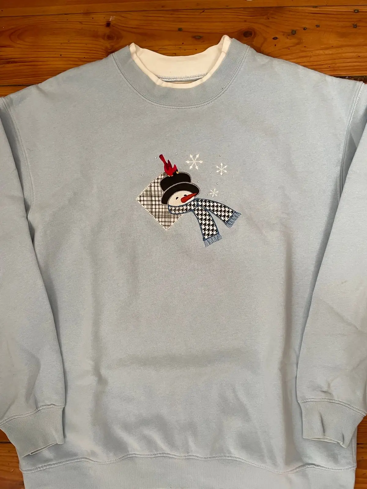 Light Blue Snowman Embroidered Crewneck Sweatshirt Large