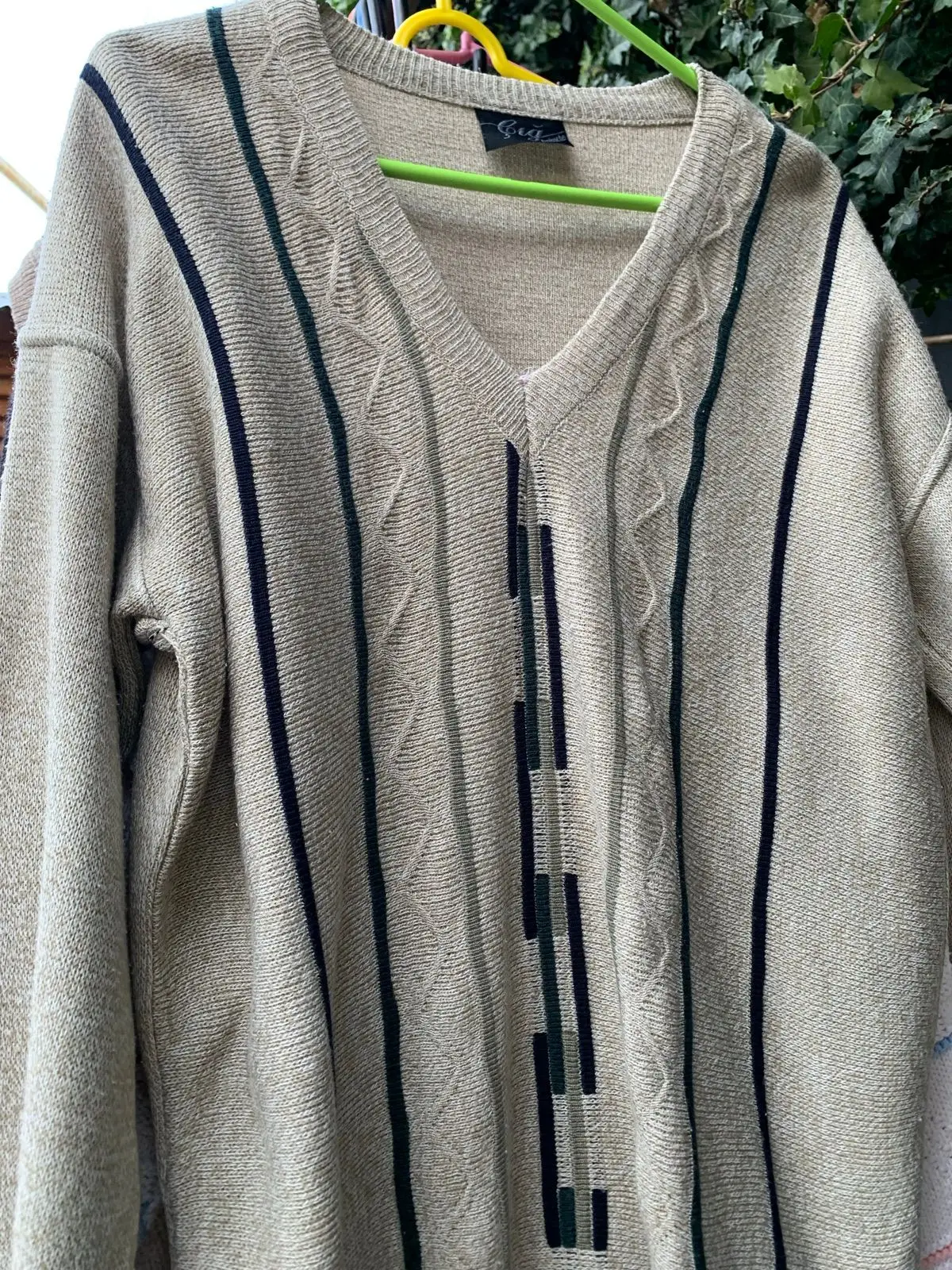 Vintage Beige V-Neck Knit Sweater with Stripes