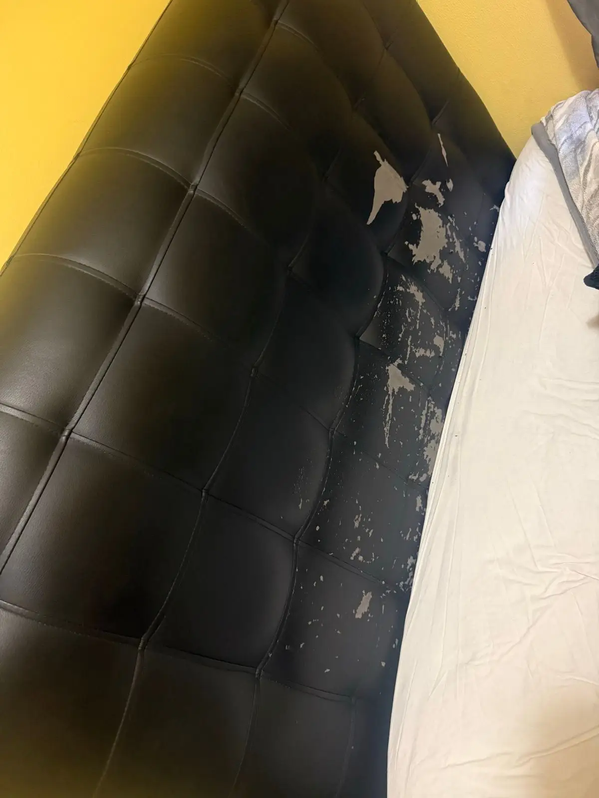 Black Upholstered Tufted Headboard Bed