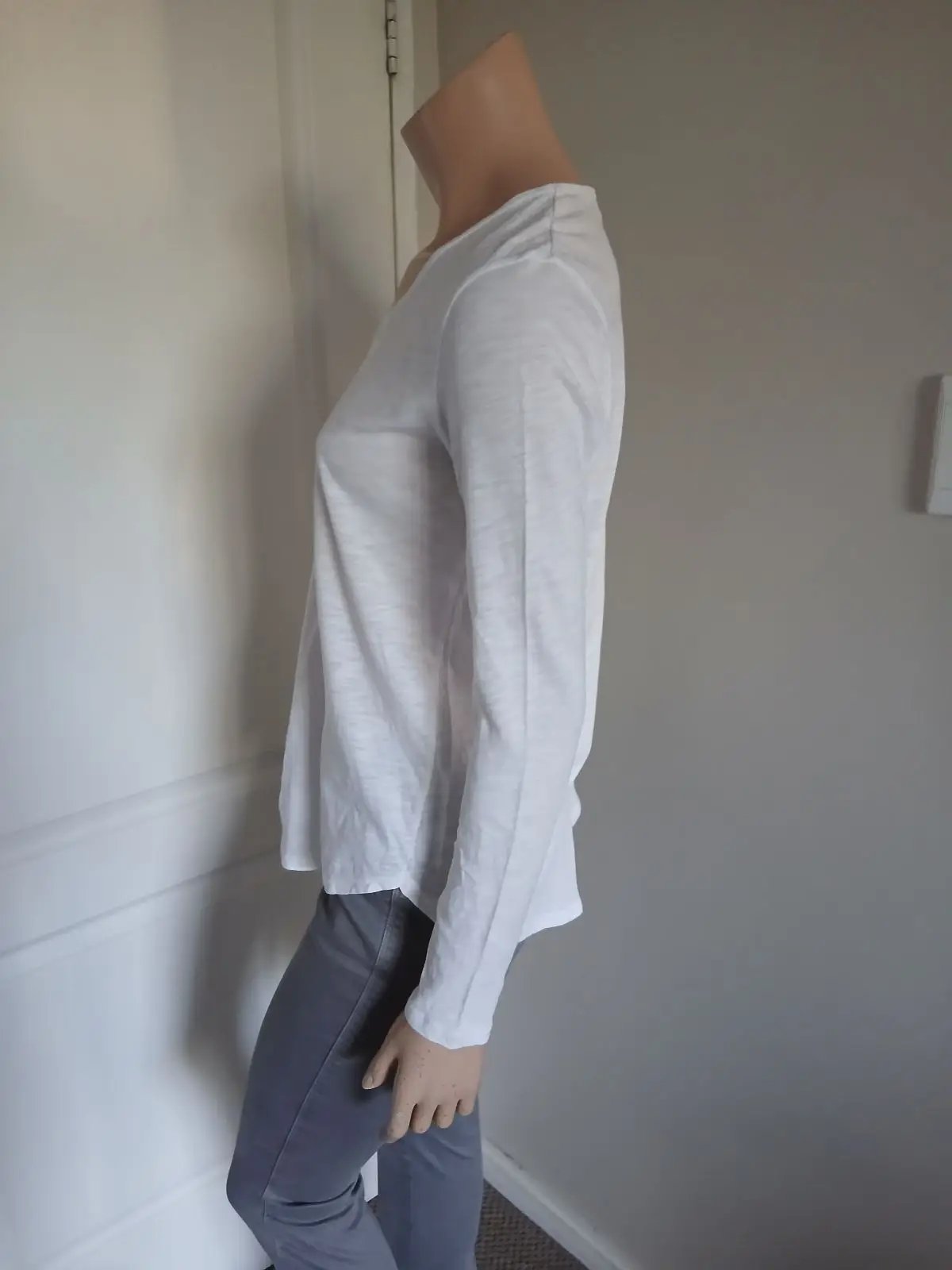 Country Road White Long Sleeve Top