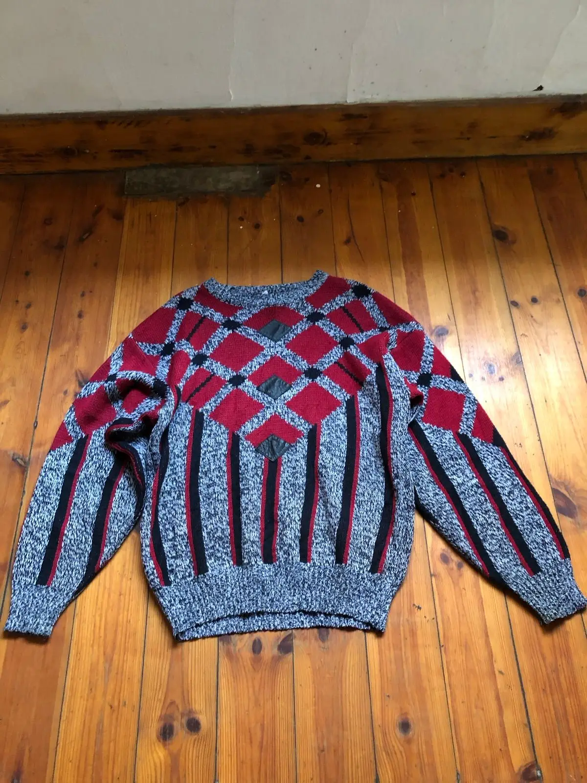 Vintage Patterned Knit Sweater Red Black Grey