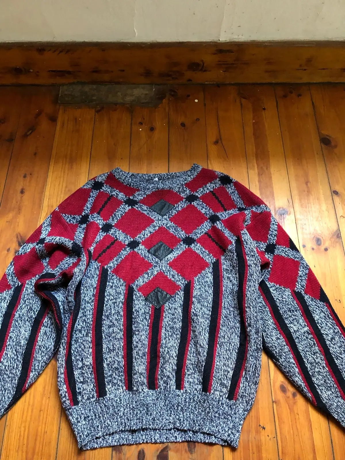 Vintage Patterned Knit Sweater Red Black Grey
