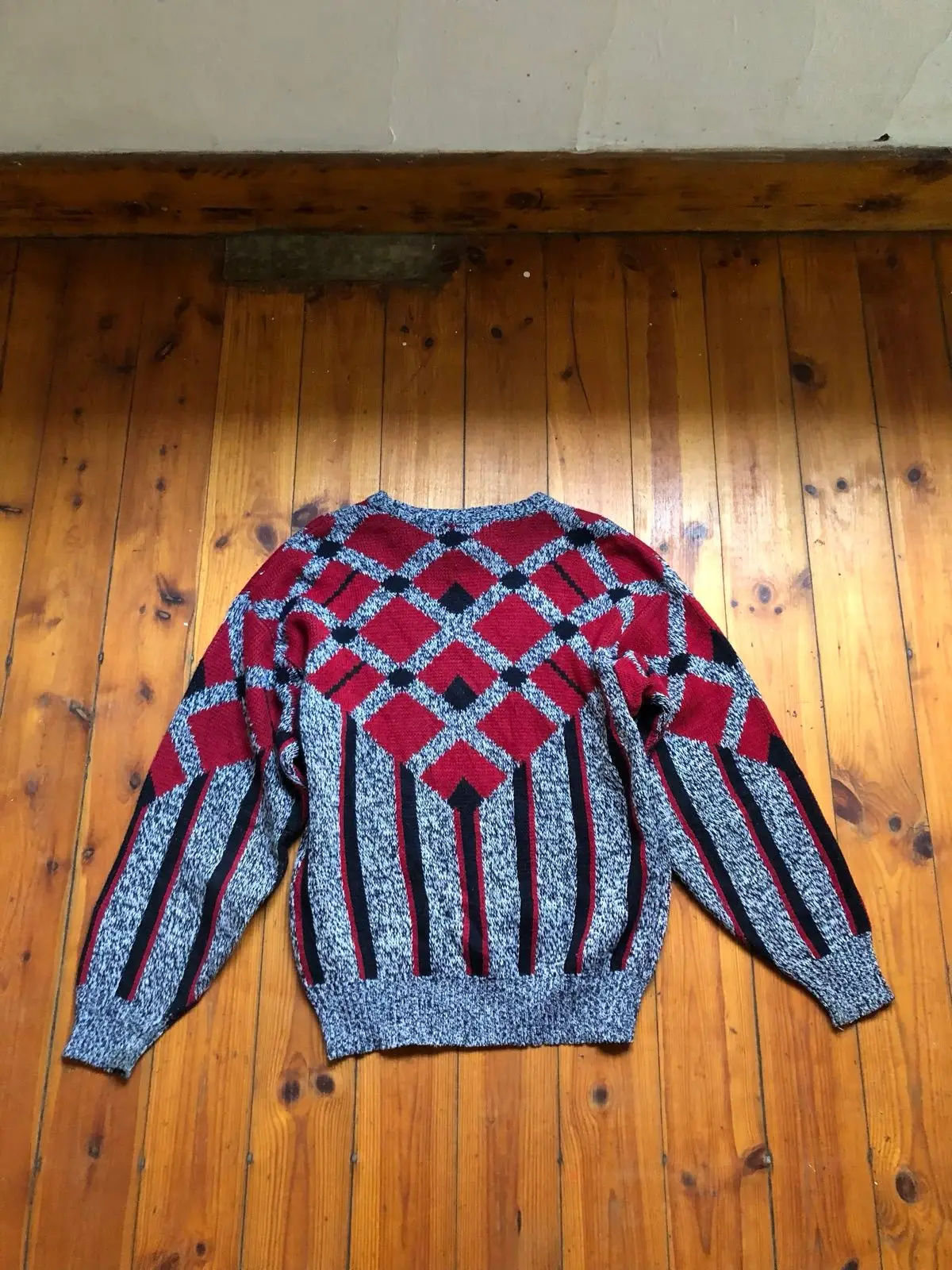 Vintage Patterned Knit Sweater Red Black Grey
