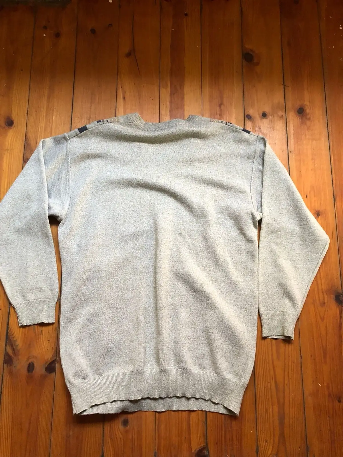 Vintage Geometric Pattern V-Neck Sweater Grey