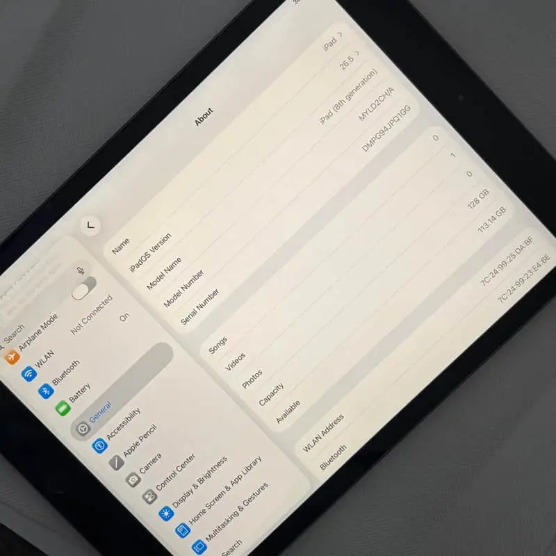 Apple iPad 8th gen,128gb