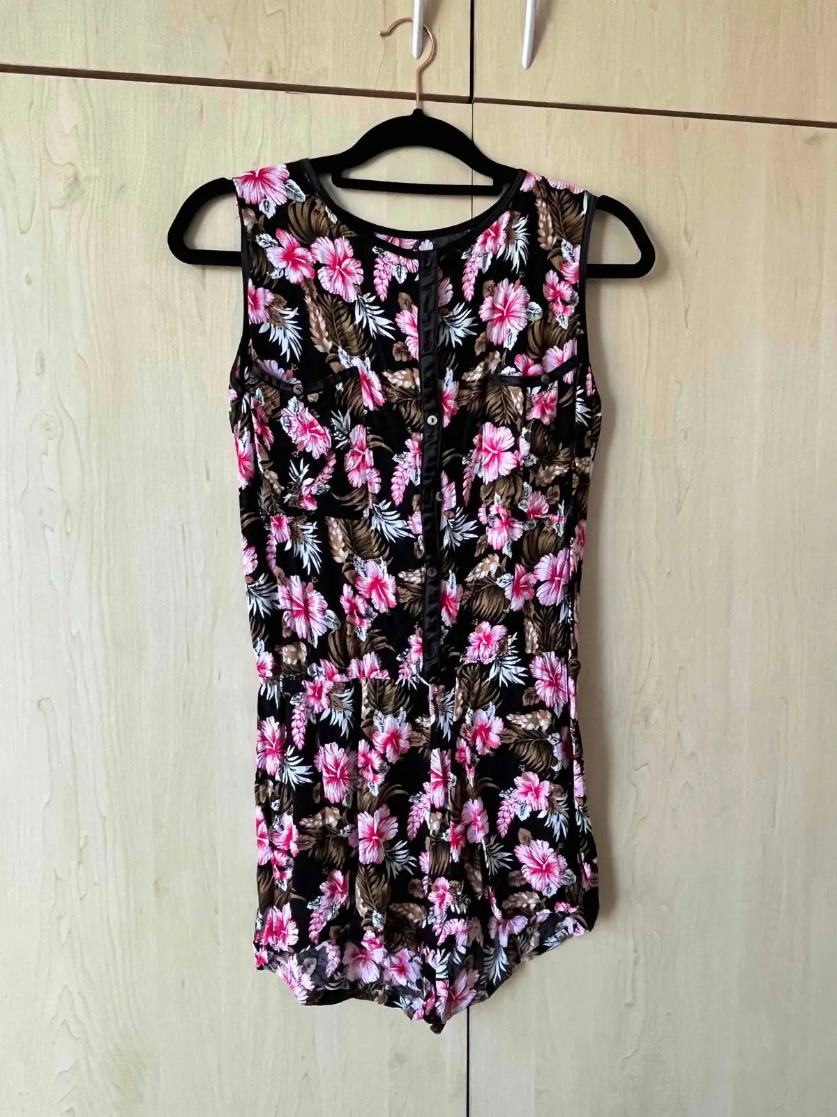 Floral Print Sleeveless Romper