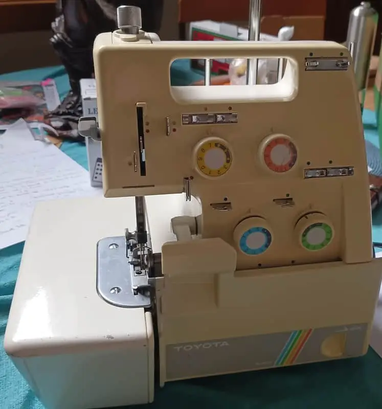 Toyota SL3403 4-Thread Overlocker